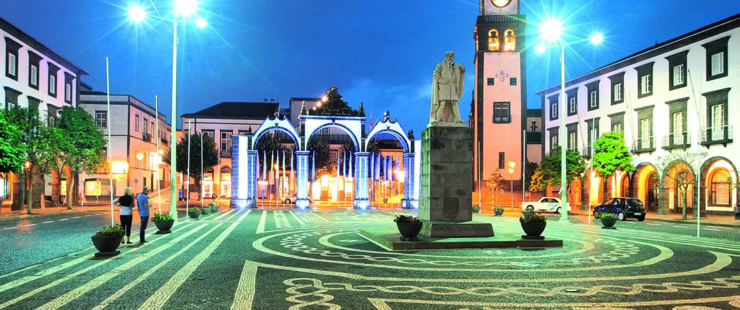 Portes de la ville de Ponta Delgado marquant l’entrée de la capitale autrefois, île de São Miguel