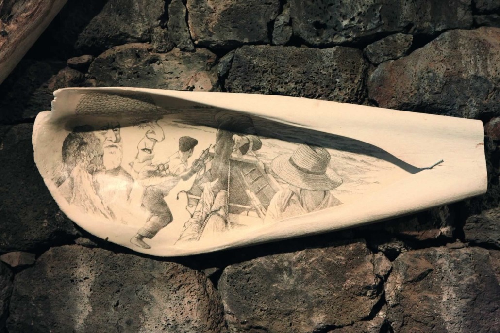Île de Pico, Musée des Baleiniers, pièces en os et en dent de baleine jadis sculptées et gravées