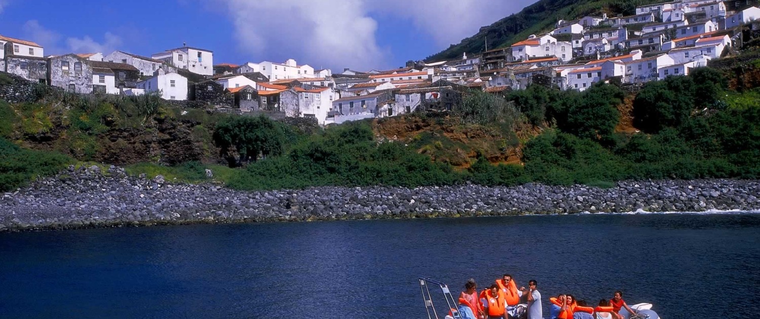 Sites pour la pêche et la plongée grâce à la diversité des espèces de poissons, île de Corvo