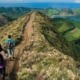 Sentiers vers Sete Cidades et Lagoa do Fogo, lac aux eaux bleutées, l'un des plus beaux sites de l'île de São Miguel