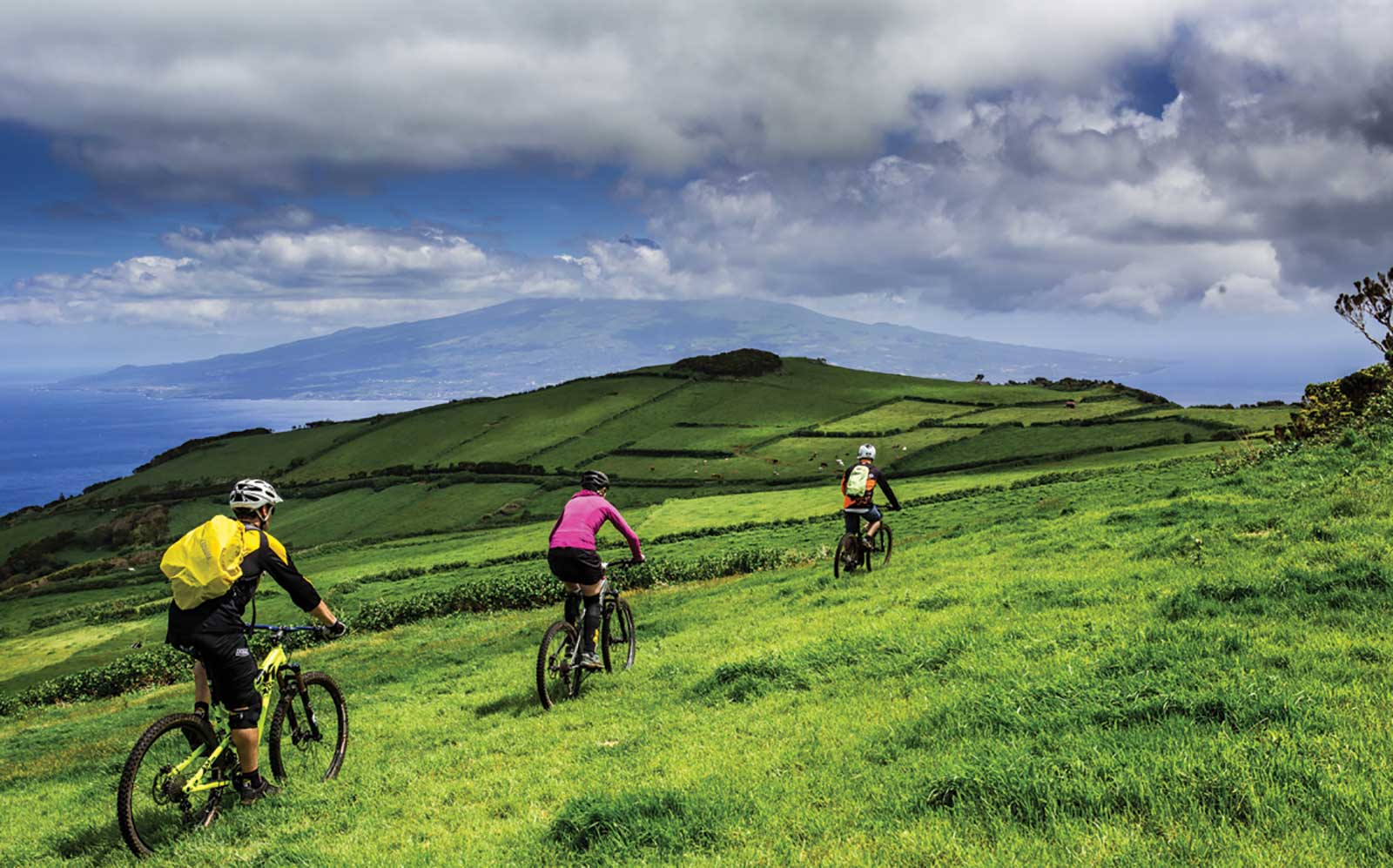 Parcours amusant en VTT avec guides à travers l'île de Terceira